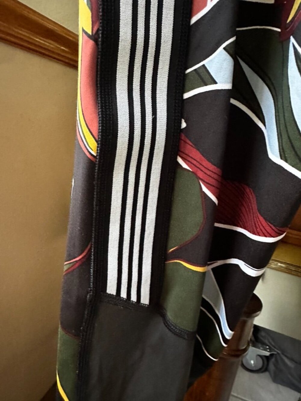 DKNY Sport High Waist Crop Leggings, Black with Stripes and Burgundy Floral, EUC